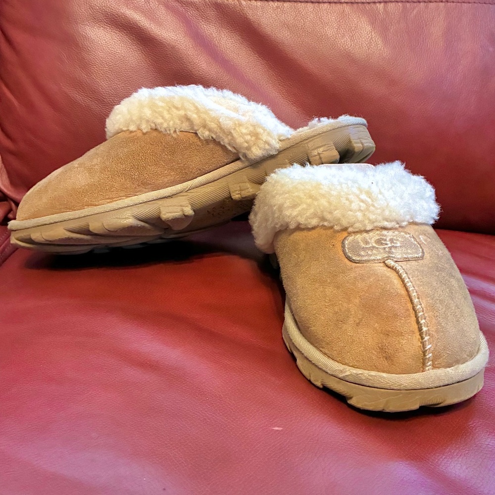 "Ugg" leather, fleece-lined slipper (mule) 7-8, sand